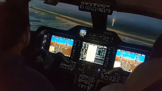 Phenom 300 Simulator Landing смотреть онлайн