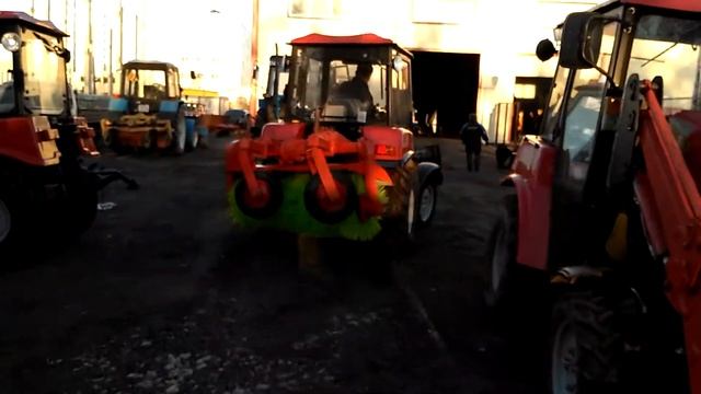 Подметально уборочная машина на базе мтз 320.4