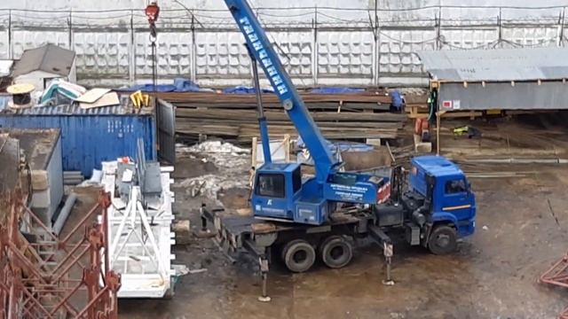 Реновация в Ростокино.Пр.Мира 135А .Котлован готоввозводится фундаментная плита.21.03.2023г.