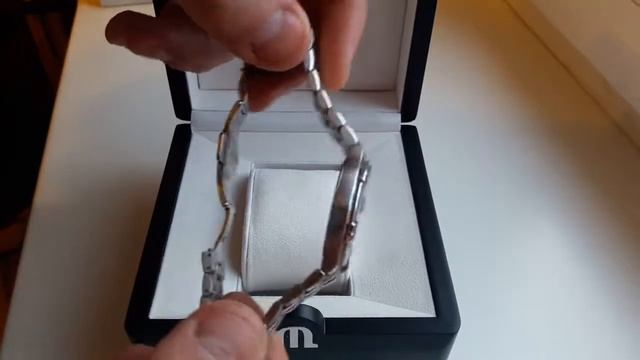 MAURICE LACROIX. AIKON женские часы смотреть онлайн