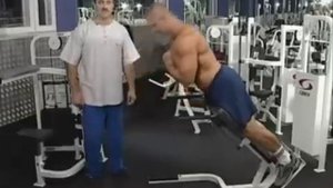 Упражнения для спины - Гиперэкстензии2