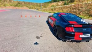 Контраварийное вождение GT-driving лето Ford Mustang GT.