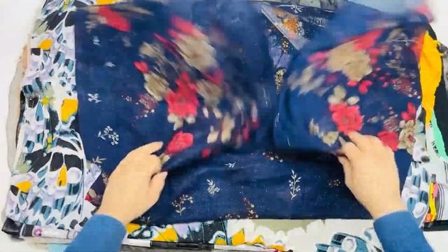 Мешок № 7942. Палантины, Платки, Экстра. Арт 6132. Вес 17,7 кг. Кол-во 98 шт. смотреть онлайн