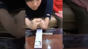 Трогательное видео. Девушка без рук!