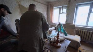 Нашел на старой даче в Звенигороде трофейный немецкий буфет.