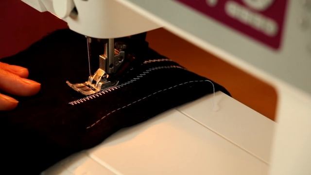 Šicí stroj - ZAČÍNÁME - seznámení a základy šití na stroji  Caramilla Start