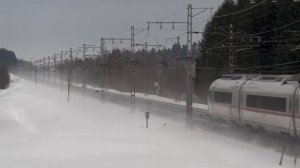Сапсан-Электропоезд Рассказ (извините за плохой звук)