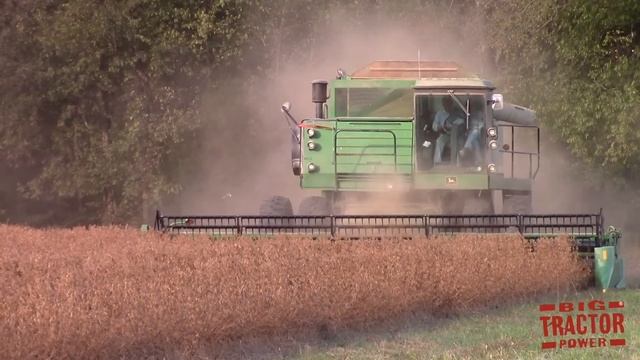 John Deere 8820 Titan II Combine смотреть онлайн