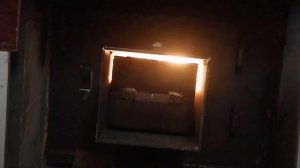 Масляная печь. Работает от обычной дровяной печи, но на отработанном масле.