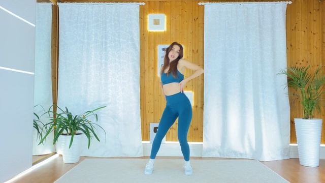 Как стать женственной с помощью танцев | Урок танцев на раскрепощение | Танцы для девушек смотреть онлайн