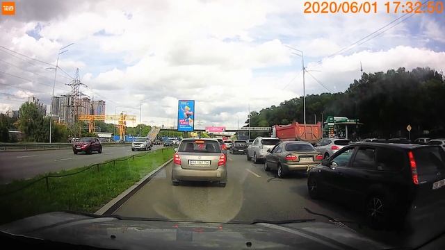 Как тебе такое Илон Маск? Или беспилотная евробляха на дорогах Киева