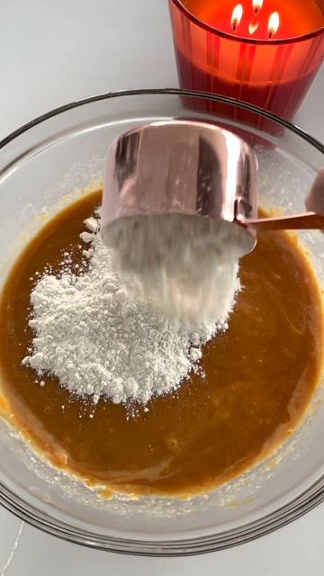 These pumpkin spice donuts are as fresh as it gets! смотреть онлайн