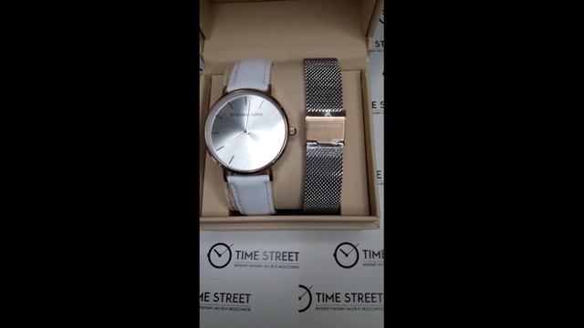 Женские наручные часы BCBGMAXAZRIA BG50669001 смотреть онлайн