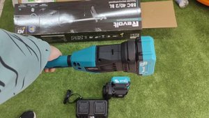 акумуляторна Revolt bbc 40/20 bl та тест bbc 20/2 bl коса (тример)