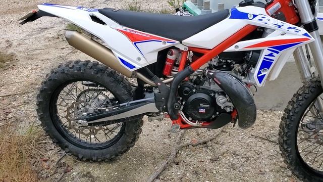 First Impressions Beta 300 Xtrainer смотреть онлайн