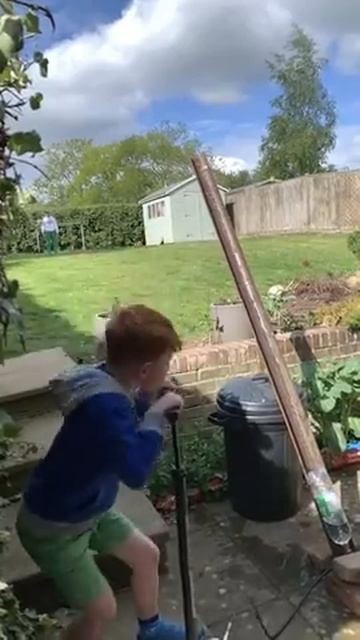 Foot Pump Rocket смотреть онлайн