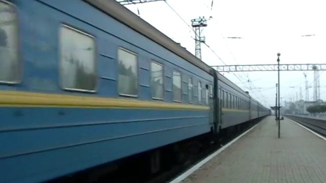 2ТЭ116-1500 z pociągiem do Teodozji. (ukr. Джанкой) смотреть онлайн