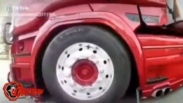 𝙆𝙄𝙉𝙂 𝙊𝙁 𝙏𝙃𝙀 𝙍𝙊𝘼𝘿 | 𝓢𝓪𝓻𝓪𝓷𝓽𝓸𝓼 | 🇬🇷 смотреть онлайн