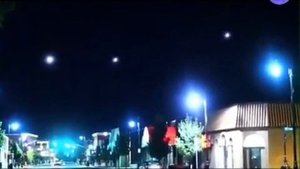 UFO-ОГРОМНЫЕ СВЕТЯЩИЕСЯ ШАРЫ В НЕБЕ