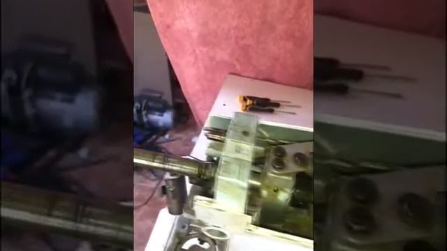 Como cambiar engranaje vertical de singer florencia ( II parte) смотреть онлайн