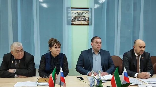 Олы  Мишә   мәктәбе  укучылары да   район  башлыгы  белән очрашты
