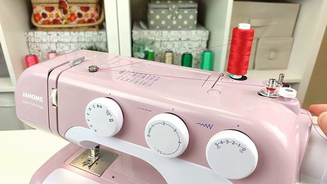 Janome J590.  Намотка нити на шпульку