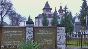 Зима в трансильванской деревне! Снежинки и тихая красота сельской жизни!