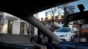 Трансвестит в Мюнхене получил сумкой по голове.