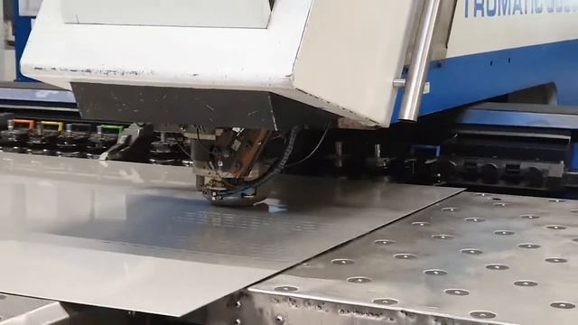 Trumpf Trumatic 3000R (2005) Punching Machine смотреть онлайн