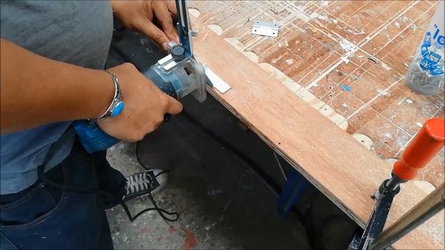 ใช้ทริมเมอร์บากไม้ใส่บานพับ смотреть онлайн