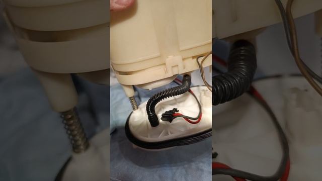 KIA Optima 4. Замена топливного фильтра. смотреть онлайн