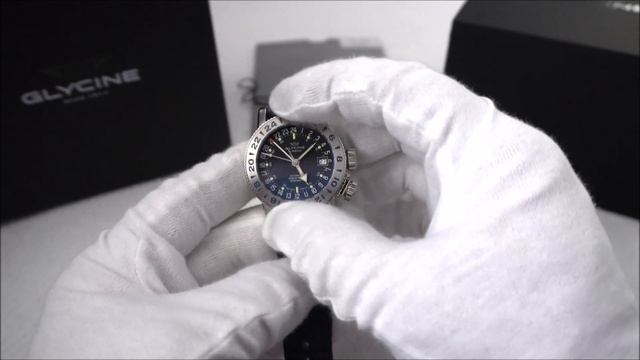 Glycine Airman 18 Review - IN A PLANE!!! смотреть онлайн