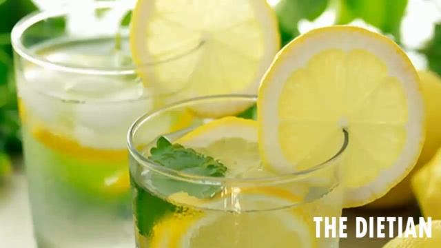 Loses 3 kg in 2 days with cucumber diet  Weight Loss Diet 2018 Green and Clean Method