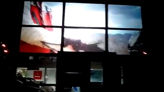 Видеовитрина в автосалоне