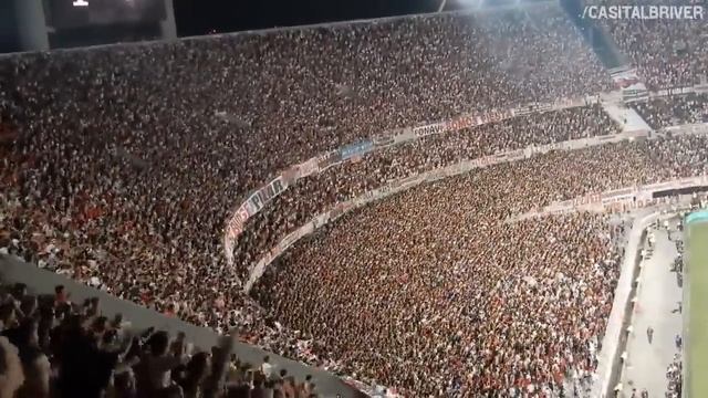 River Plate Fans vs. Internacional [Insane Atmosphere] смотреть онлайн