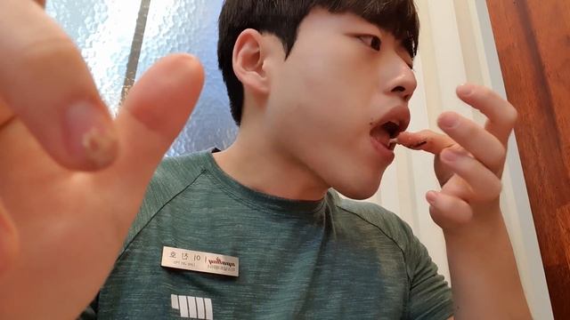 SUB) 먹방 일기 (2월 5주차) - 모찌아이스크림, 가나슈 크로와상, 싸이버거, 부대찌개, 점심뷔페 смотреть онлайн