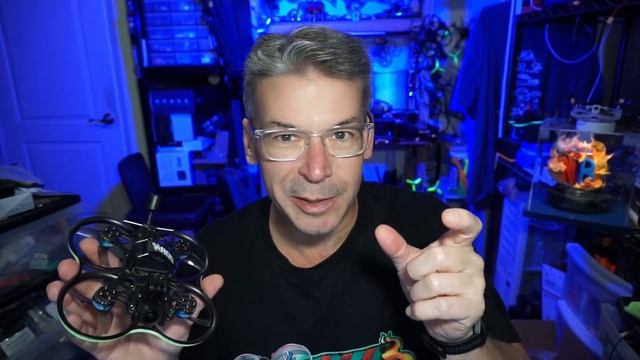 BetaFPV Pavo25 V2 Review // Battery Ejection // 8 Minute Flight смотреть онлайн