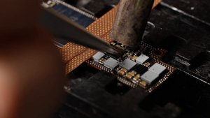 Ремонт iPhone 12 mini - не заряжается