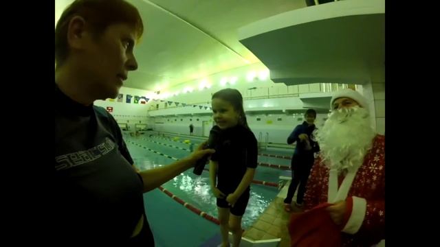 Ника в бассейне смотреть онлайн