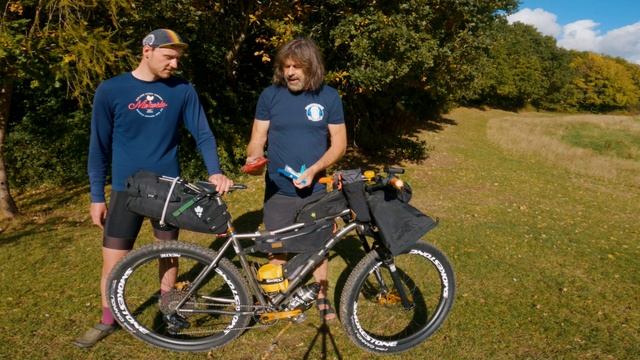 UNPACKING @GrahamFootBicycleLover SMOKESTONE BOW TI BIKEPACKING BIKE