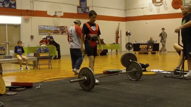 13 year old Dakota Sanchez deadlifted 165 180 and 190 all RAW successfully смотреть онлайн