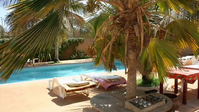 Auberge au Treizeguy смотреть онлайн