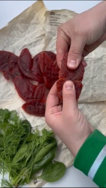 Икра минтая вяленая. Цена 1700 руб/кг. Упаковано по 500г. смотреть онлайн