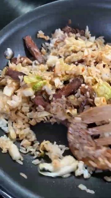 Leftover Kalbi Korean beef Fried rice - anytime meal with over-easy eggs. #shorts смотреть онлайн