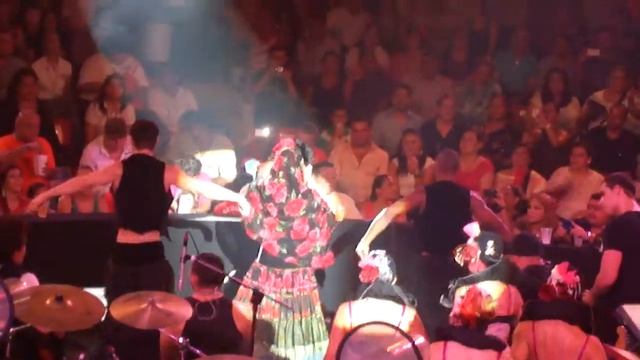 Gloria Trevi Feria tabasco 2012- Esa hembra es mala смотреть онлайн