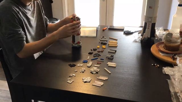 Lego Saturn V Time-lapse смотреть онлайн