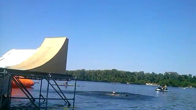 CRAZZZY JUMP PARTY KIEV 2015 на Трухановом острове 15