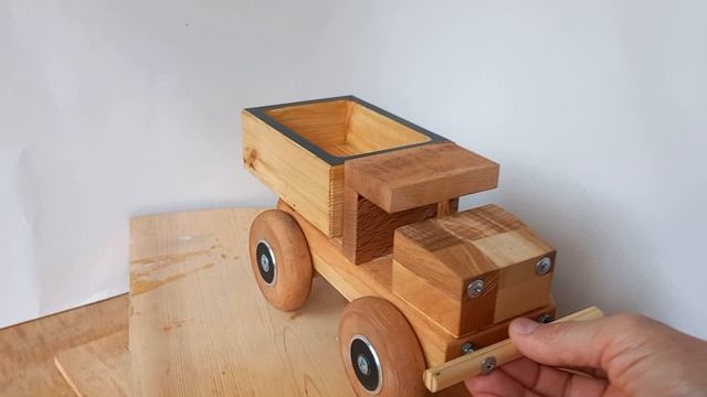 Деревянный газ-АА..