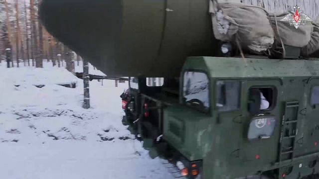 В Йошкар-Олинском ракетном соединении пусковые установки ПГРК «Ярс» вышли на маршруты боевого патрул