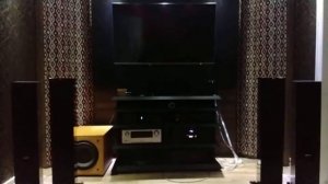 KEF R700